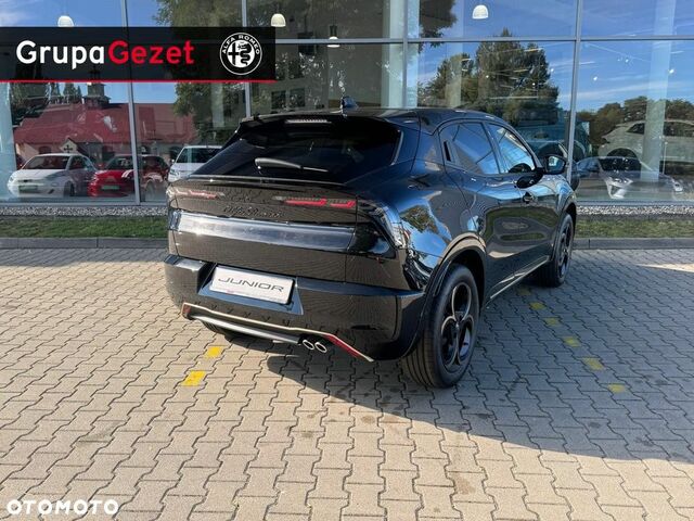 Альфа Ромео Джуниор 2025 в Европе на Automoto.ua Черный Альфа Ромео Джуниор, объемом двигателя 1 л и пробегом 5 тыс. км за 35102 $, фото 4 на Automoto.ua