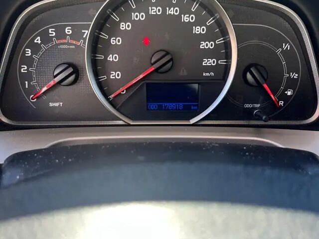 Тойота РАВ 4 2015 в Европе на Automoto.ua Тойота РАВ 4, объемом двигателя 2.23 л и пробегом 180 тыс. км за 12679 $, фото 9 на Automoto.ua