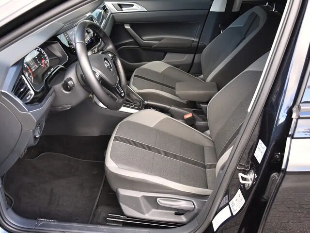 Фольксваген Поло 2018 у Європі на Automoto.ua Чорний Фольксваген Поло, об'ємом двигуна 1 л та пробігом 111 тис. км за 19109 $, фото 9 на Automoto.ua