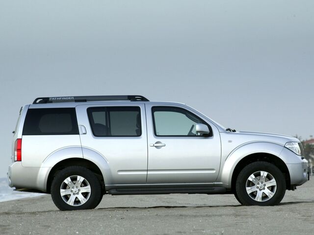 Ниссан Патфайндер, Внедорожник / Кроссовер 2010 - н.в. 2,5 dCi 4WD MT (190)