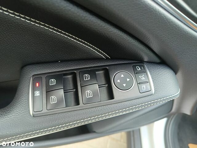 Мерседес ГЛА-Класс 2019 в Европе на Automoto.ua Серый Мерседес ГЛА-Класс, объемом двигателя 1 л и пробегом 88 тыс. км за 20218 $, фото 28 на Automoto.ua