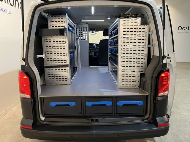 Фольксваген T6.1 Transporter 2021 у Європі на Automoto.ua Білий Фольксваген T6.1 Transporter, об'ємом двигуна 1.97 л та пробігом 127 тис. км за 30939 $, фото 3 на Automoto.ua