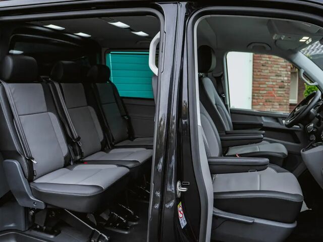 Фольксваген T6.1 Transporter 2023 у Європі на Automoto.ua Чорний Фольксваген T6.1 Transporter, об'ємом двигуна 1.97 л та пробігом 5 тис. км за 102412 $, фото 4 на Automoto.ua