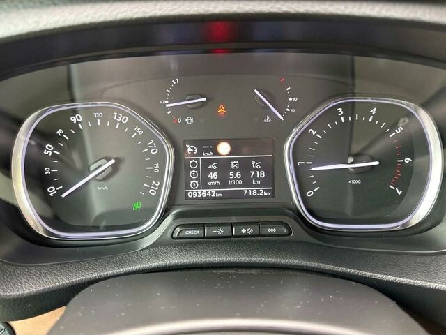 Тойота Proace Verso 2019 в Европе на Automoto.ua Тойота Proace Verso, объемом двигателя 2 л и пробегом 94 тыс. км за 26490 $, фото 10 на Automoto.ua