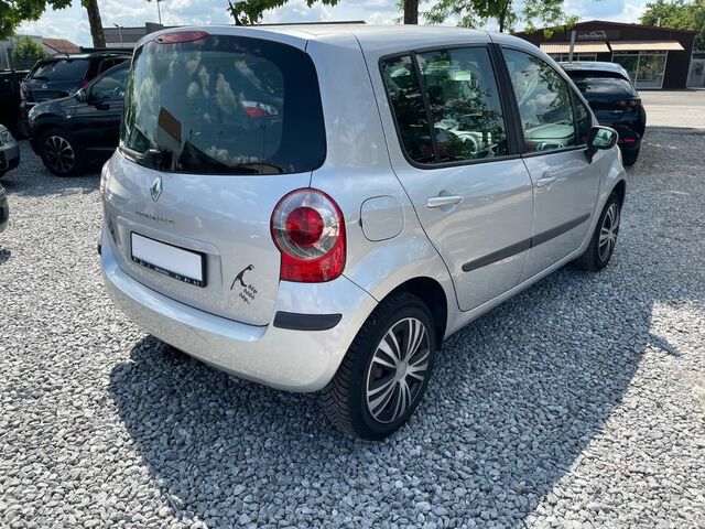 Рено Модус 2006 у Європі на Automoto.ua Сірий Рено Модус, об'ємом двигуна 1.15 л та пробігом 104 тис. км за 3842 $, фото 5 на Automoto.ua