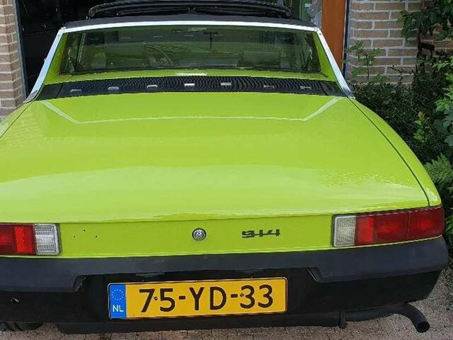 Зеленый Порше 914, объемом двигателя 1.9 л и пробегом 2 тыс. км за 21196 $, фото 2 на Automoto.ua