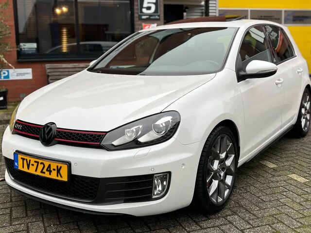 Фольксваген Гольф ГТІ 2012 у Європі на Automoto.ua Білий Фольксваген Гольф ГТІ, об'ємом двигуна 1.98 л та пробігом 158 тис. км за 12950 $, фото 1 на Automoto.ua