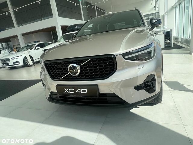 Вольво XC40, объемом двигателя 1.97 л и пробегом 10 тыс. км за 44492 $, фото 7 на Automoto.ua