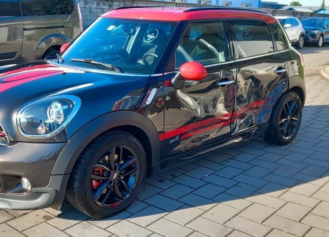 Серый Мини John Cooper Works, объемом двигателя 1.6 л и пробегом 115 тыс. км за 13991 $, фото 1 на Automoto.ua