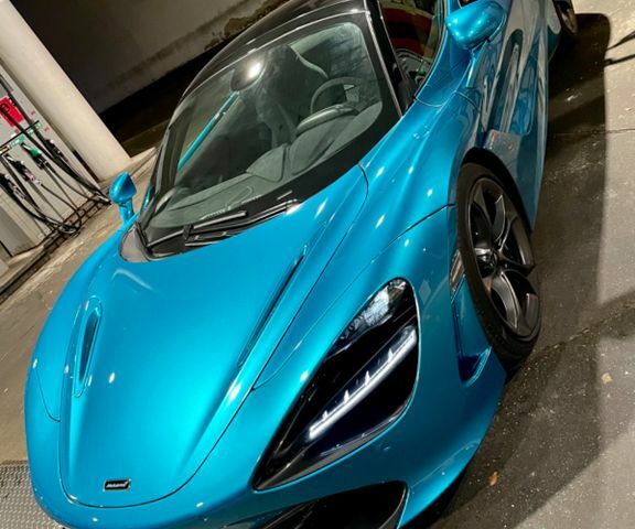 Синий МакЛарен 720S, объемом двигателя 0 л и пробегом 10 тыс. км за 393319 $, фото 2 на Automoto.ua