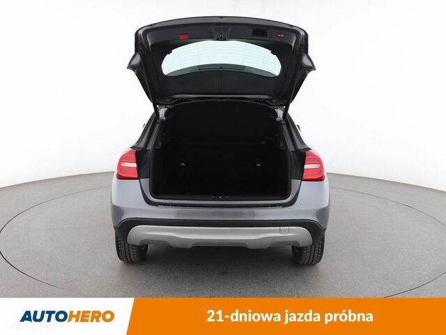 Мерседес ГЛА-Класс 2014 в Европе на Automoto.ua Серый Мерседес ГЛА-Класс, объемом двигателя 1 л и пробегом 169 тыс. км за 14189 $, фото 16 на Automoto.ua