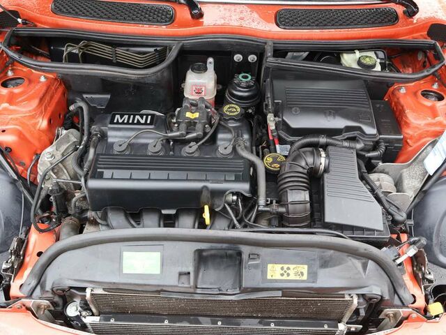 Оранжевый Мини One Cabrio, объемом двигателя 1.6 л и пробегом 240 тыс. км за 3215 $, фото 12 на Automoto.ua