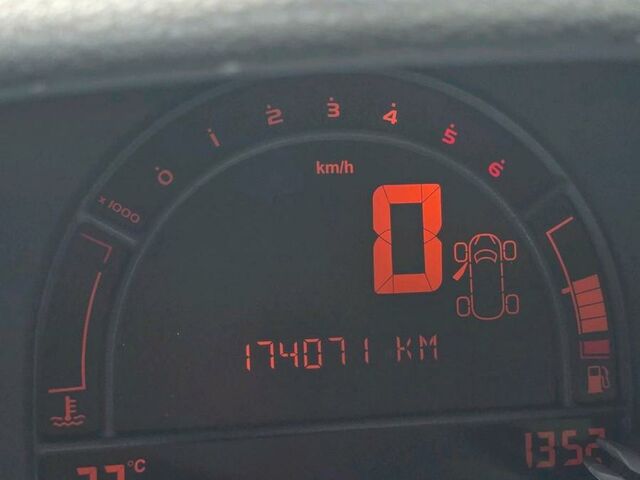 Рено Модус 2007 у Європі на Automoto.ua Сірий Рено Модус, об'ємом двигуна 0 л та пробігом 174 тис. км за 2200 $, фото 5 на Automoto.ua