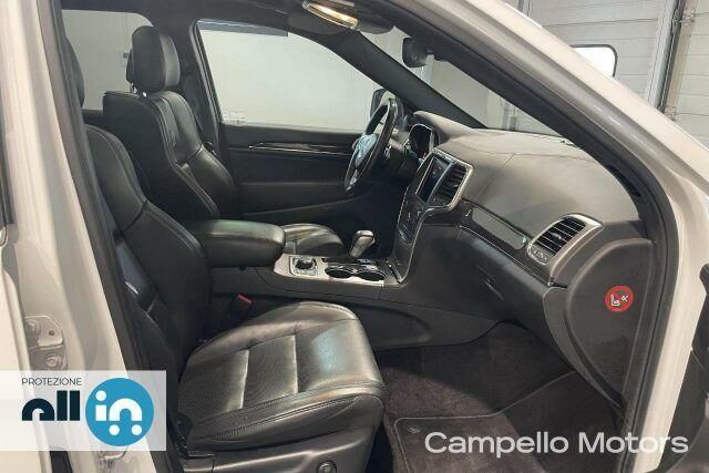 Джип Grand Cherokee 2019 у Європі на Automoto.ua Білий Джип Grand Cherokee, об'ємом двигуна 2.99 л та пробігом 130 тис. км за 25900 $, фото 5 на Automoto.ua