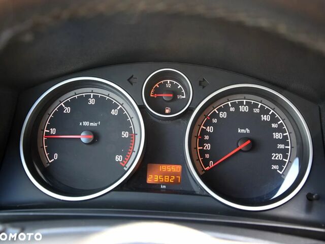 Опель Зафіра, об'ємом двигуна 1.69 л та пробігом 235 тис. км за 3218 $, фото 23 на Automoto.ua