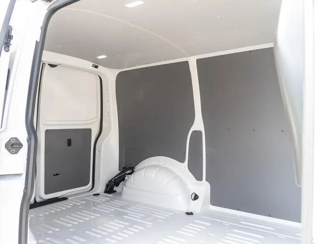 Фольксваген T6.1 Transporter 2024 в Европе на Automoto.ua Белый Фольксваген T6.1 Transporter, объемом двигателя 1.97 л и пробегом 14 тыс. км за 35574 $, фото 4 на Automoto.ua