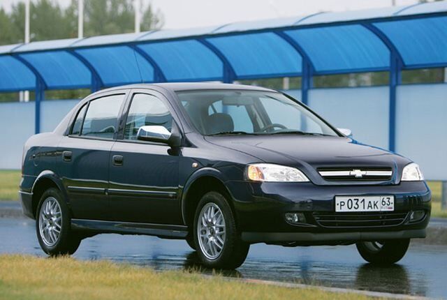 Шевроле Віва, Седан 2004 - н.в. 1.8 i 16V ECOTEC