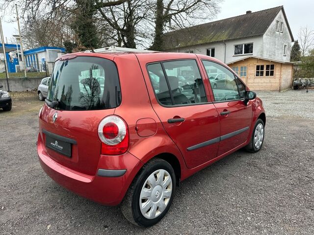 Рено Модус 2007 у Європі на Automoto.ua Червоний Рено Модус, об'ємом двигуна 1.15 л та пробігом 246 тис. км за 1472 $, фото 4 на Automoto.ua