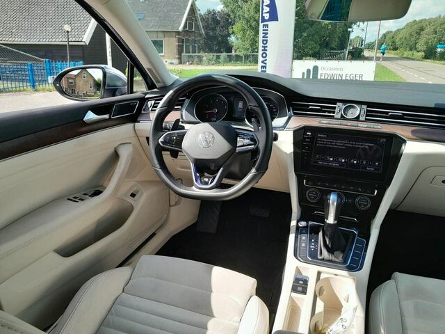 Фольксваген Пассат Вариант 2016 в Европе на Automoto.ua Синий Фольксваген Пассат Вариант, объемом двигателя 1.98 л и пробегом 69 тыс. км за 22062 $, фото 9 на Automoto.ua