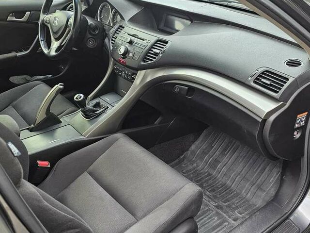 Хонда Аккорд, об'ємом двигуна 0 л та пробігом 106 тис. км за 9677 $, фото 8 на Automoto.ua