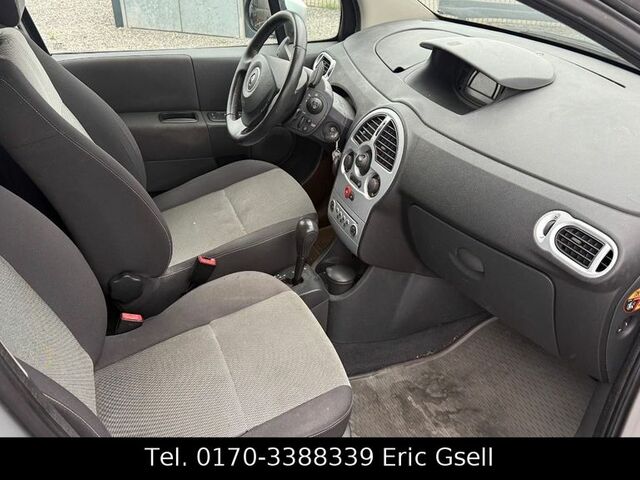 Рено Модус 2008 у Європі на Automoto.ua Срібний Рено Модус, об'ємом двигуна 1.6 л та пробігом 80 тис. км за 1751 $, фото 8 на Automoto.ua