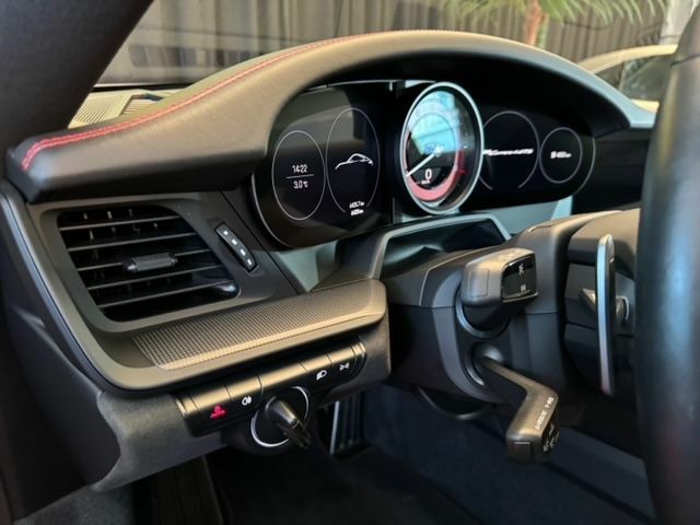 Сірий Порше 911, об'ємом двигуна 2.98 л та пробігом 7 тис. км за 201887 $, фото 11 на Automoto.ua