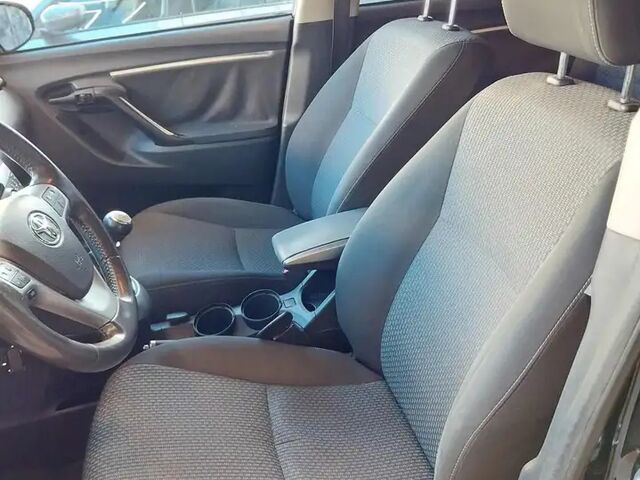 Тойота Версо 2013 у Європі на Automoto.ua Синій Тойота Версо, об'ємом двигуна 2 л та пробігом 195 тис. км за 6988 $, фото 9 на Automoto.ua