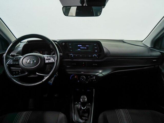 Хендай і20 2022 у Європі на Automoto.ua Синій Хендай і20, об'ємом двигуна 1 л та пробігом 72 тис. км за 16908 $, фото 11 на Automoto.ua