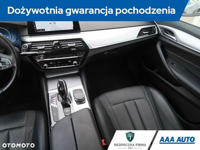 БМВ 5 Серія, об'ємом двигуна 2 л та пробігом 191 тис. км за 20086 $, фото 8 на Automoto.ua