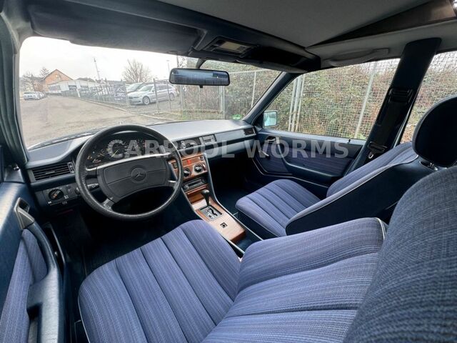 Мерседес 200 1988 в Европе на Automoto.ua Белый Мерседес 200, объемом двигателя 1.98 л и пробегом 196 тыс. км за 8841 $, фото 17 на Automoto.ua