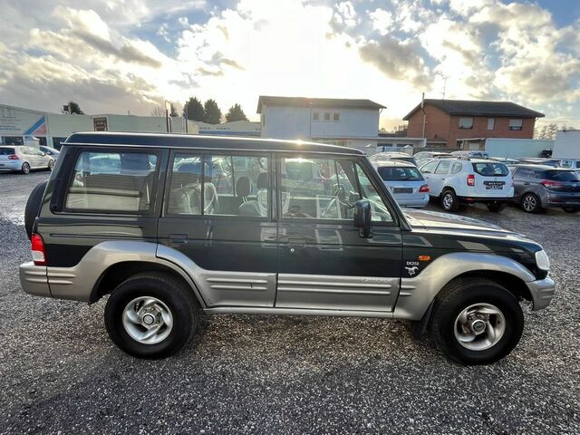 Міцубісі Галоппер 2000 у Європі на Automoto.ua Зелений Міцубісі Галоппер, об'ємом двигуна 2.97 л та пробігом 155 тис. км за 7619 $, фото 4 на Automoto.ua