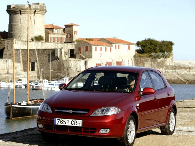 Шевроле Лачетті, Хетчбек 2004 - н.в. Hatchback 1.6 i 16V