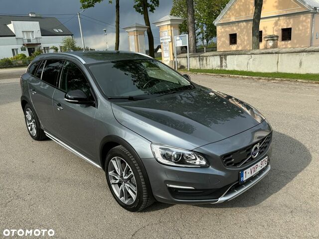 Вольво V60 Cross Country, об'ємом двигуна 1.97 л та пробігом 162 тис. км за 12937 $, фото 37 на Automoto.ua