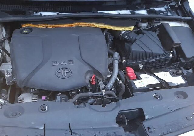Тойота Авенсис, объемом двигателя 1.6 л и пробегом 215 тыс. км за 9050 $, фото 7 на Automoto.ua