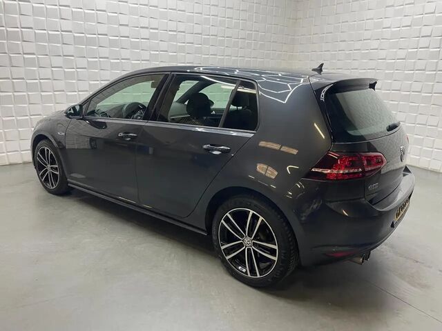 Фольксваген Golf GTE 2015 в Европе на Automoto.ua Черный Фольксваген Golf GTE, объемом двигателя 1.4 л и пробегом 210106 тыс. км за 7499 $, фото 7 на Automoto.ua