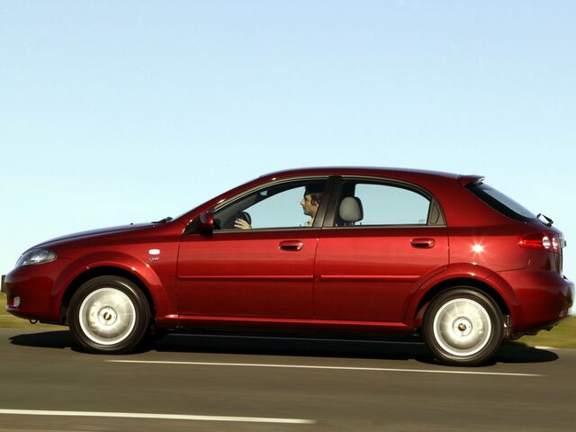 Шевроле Лачетті, Хетчбек 2004 - н.в. Hatchback 1.6 i 16V
