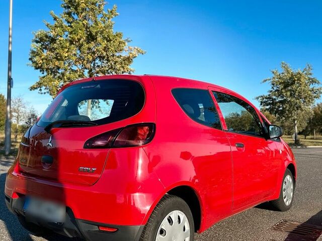 Мицубиси Кольт 2009 в Европе на Automoto.ua Красный Мицубиси Кольт, объемом двигателя 0 л и пробегом 40 тыс. км за 3399 $, фото 3 на Automoto.ua