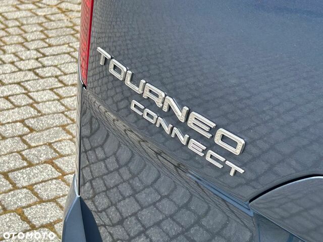 Форд Tourneo Connect Grand, объемом двигателя 1.5 л и пробегом 70 тыс. км за 17257 $, фото 33 на Automoto.ua