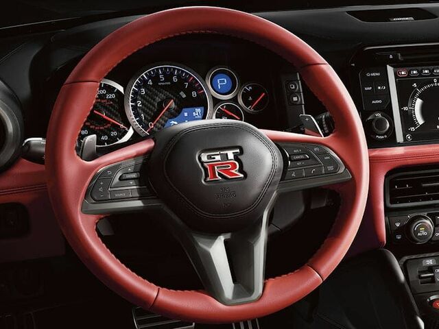 Подобрать комплектацию Nissan GT-R 2023 на Automoto.ua 