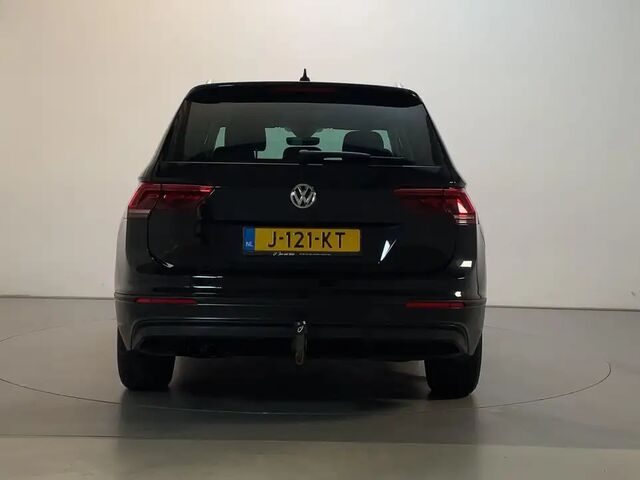 Фольксваген Тигуан 2020 в Европе на Automoto.ua Черный Фольксваген Тигуан, объемом двигателя 1.5 л и пробегом 157 тыс. км за 26151 $, фото 9 на Automoto.ua