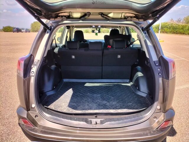 Тойота РАВ 4 2016 в Европе на Automoto.ua Бронзовый Тойота РАВ 4, объемом двигателя 2 л и пробегом 143 тыс. км за 17988 $, фото 8 на Automoto.ua