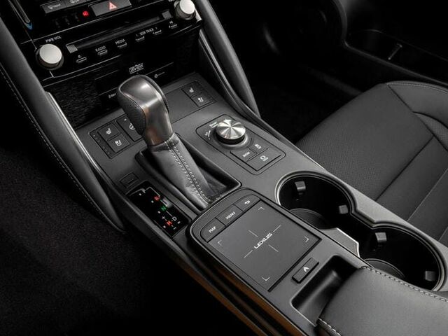 Lexus IS 2023 комплектації Підібрати комплектацію Lexus IS 2023 на Automoto.ua