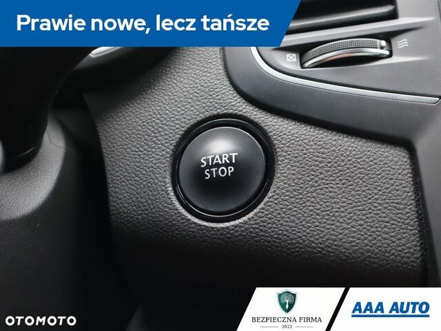 Рено Меган 2017 у Європі на Automoto.ua Червоний Рено Меган, об'ємом двигуна 1 л та пробігом 79 тис. км за 11381 $, фото 22 на Automoto.ua