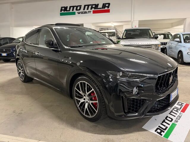 Мазераті Леванте 2022 у Європі на Automoto.ua Чорний Мазераті Леванте, об'ємом двигуна 2.98 л та пробігом 58 тис. км за 79365 $, фото 7 на Automoto.ua