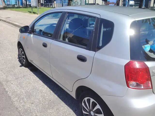 Шевроле Калос 2005 у Європі на Automoto.ua Срібний Шевроле Калос, об'ємом двигуна 1.15 л та пробігом 66 тис. км за 2910 $, фото 4 на Automoto.ua