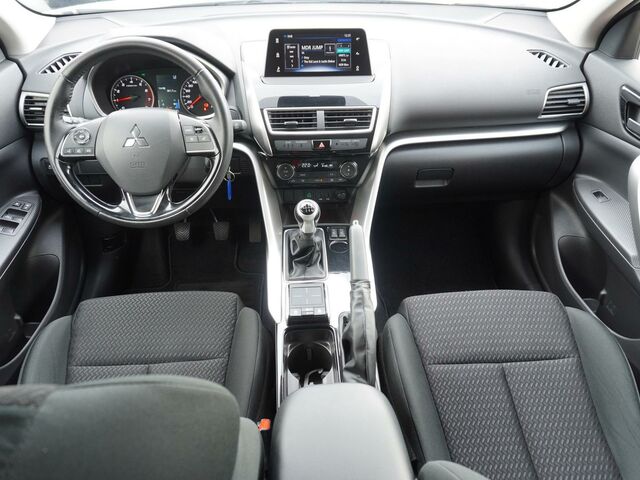 Мицубиси Eclipse Cross 2019 в Европе на Automoto.ua Мицубиси Eclipse Cross, объемом двигателя 1.5 л и пробегом 43 тыс. км за 17990 $, фото 8 на Automoto.ua