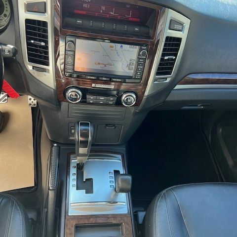 Міцубісі Паджеро 2017 у Європі на Automoto.ua Коричневий Міцубісі Паджеро, об'ємом двигуна 3.2 л та пробігом 140 тис. км за 40632 $, фото 4 на Automoto.ua