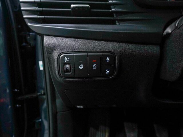 Хендай і20 2022 у Європі на Automoto.ua Синій Хендай і20, об'ємом двигуна 1 л та пробігом 72 тис. км за 16908 $, фото 23 на Automoto.ua