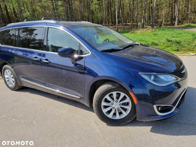 Крайслер Pacifica, об'ємом двигуна 3.61 л та пробігом 90 тис. км за 23758 $, фото 2 на Automoto.ua