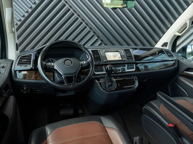 Фольксваген Transporter 2018 у Європі на Automoto.ua Зелений Фольксваген Transporter, об'ємом двигуна 2 л та пробігом 95 тис. км за 53448 $, фото 6 на Automoto.ua